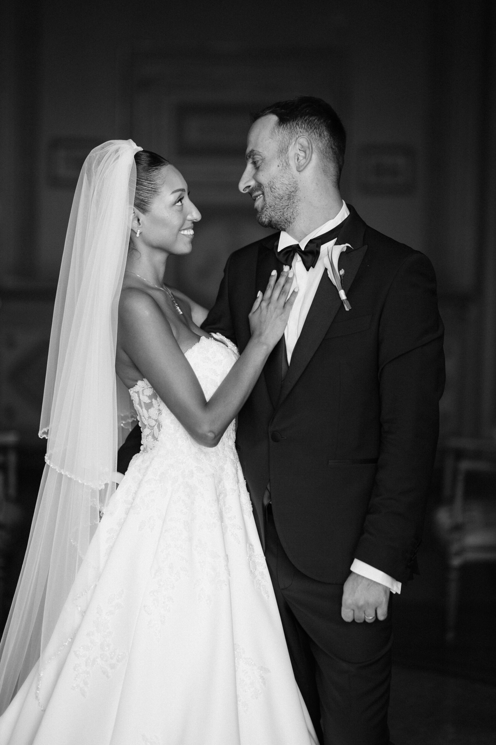 omantic Black and White Wedding Portrait – Villa Cimena Black and white wedding portrait of Giannella and Enrico smiling at each other during their wedding at Villa Cimena in Turin.